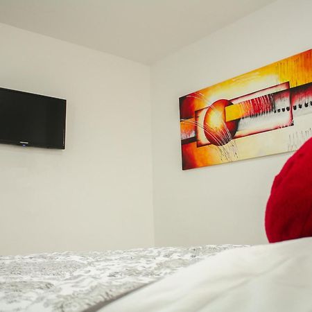 Apartahotel Kelly Cali Esterno foto